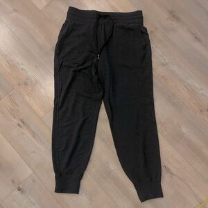 Lululemon mid weight charcoal joggers 10